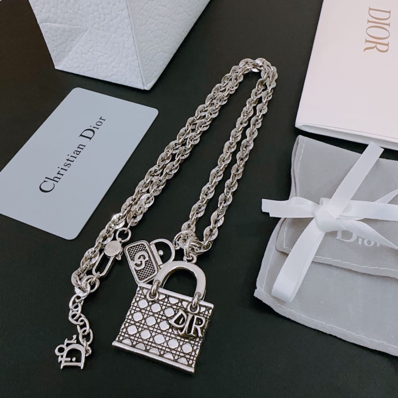 chr1st1an D10r necklaces